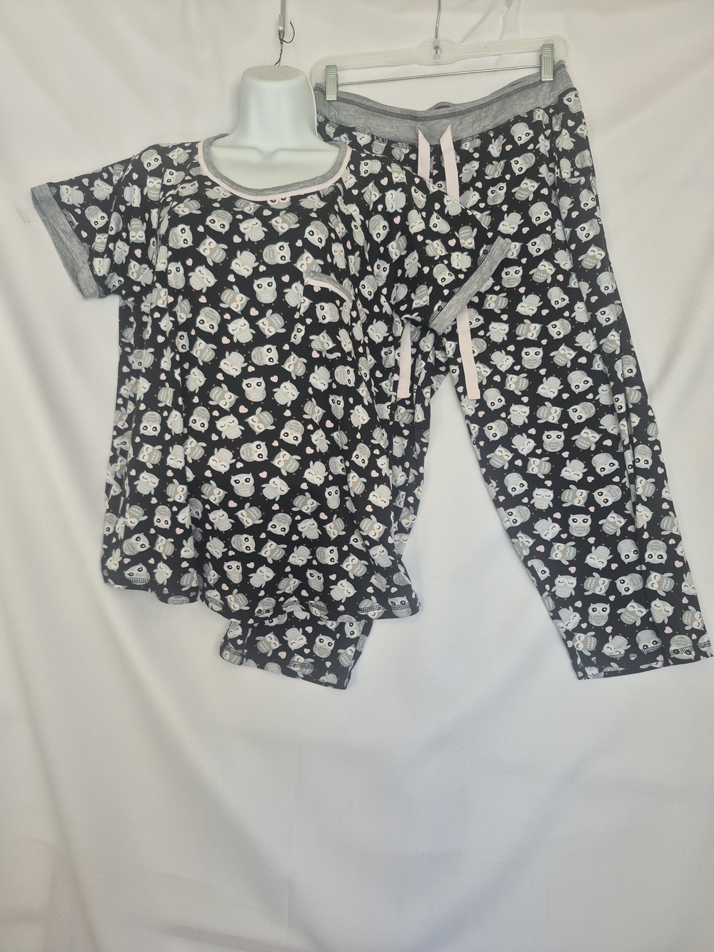 Women’s Black Owl-Print Short Sleeve Pajama Set with Pink Trim